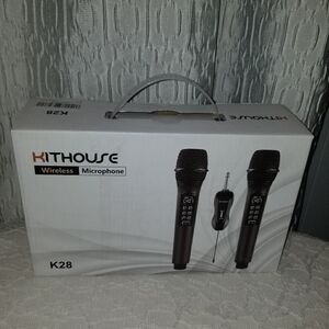 K28 Rechargeable Wireless Microphone Karaoke Cordless Microphone with Volume & E